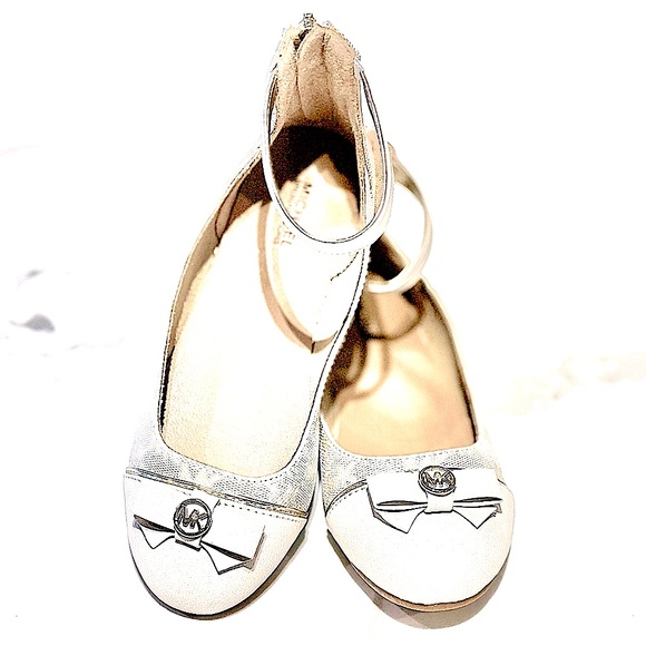 MICHAEL Michael Kors Zaylee Signature Logo Ballet Flats MLS10231C, Girls Size 3. - Picture 3 of 12